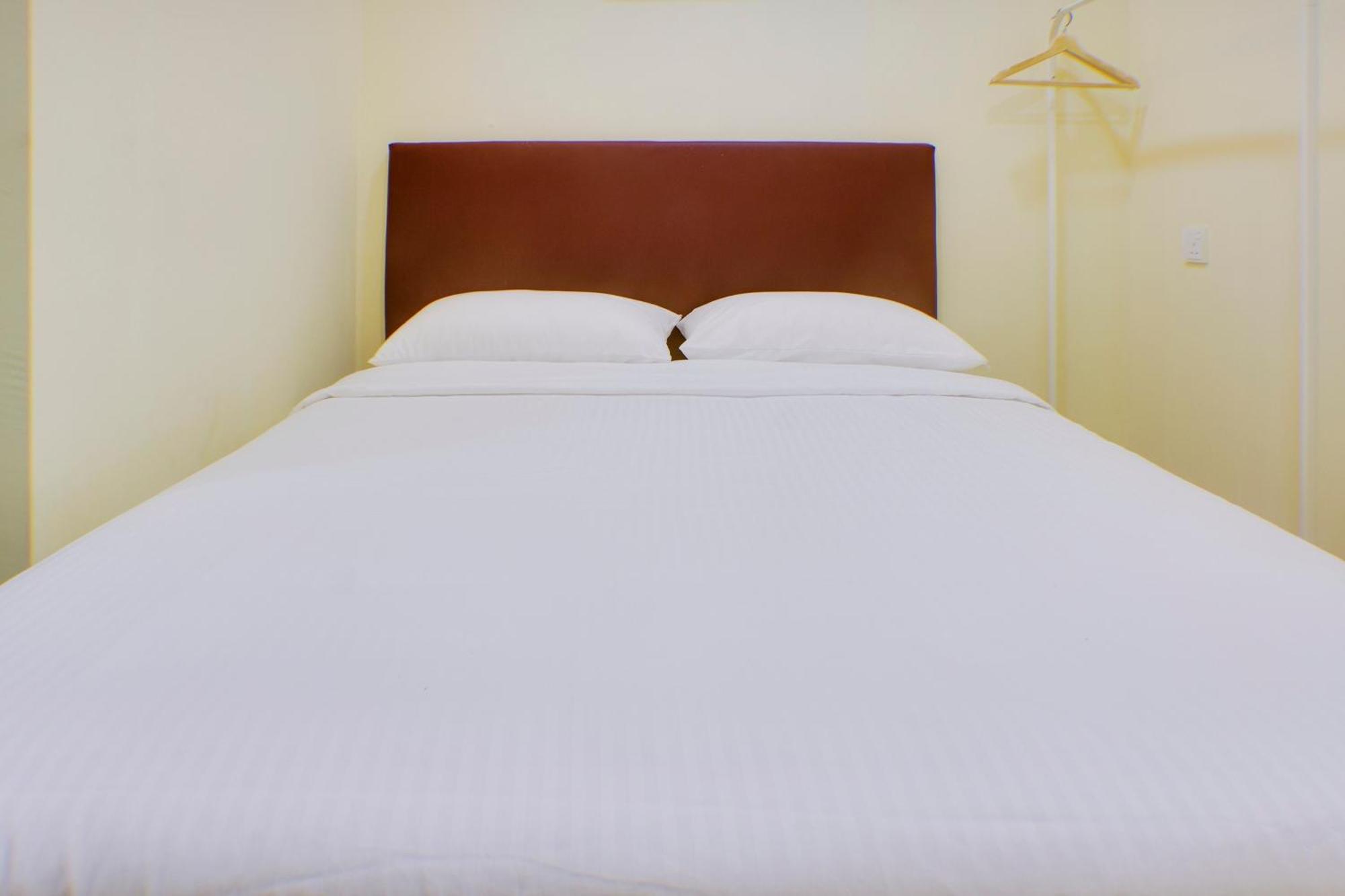 Oyo 90090 Roselyn Inn 2 Pasir Gudang Buitenkant foto