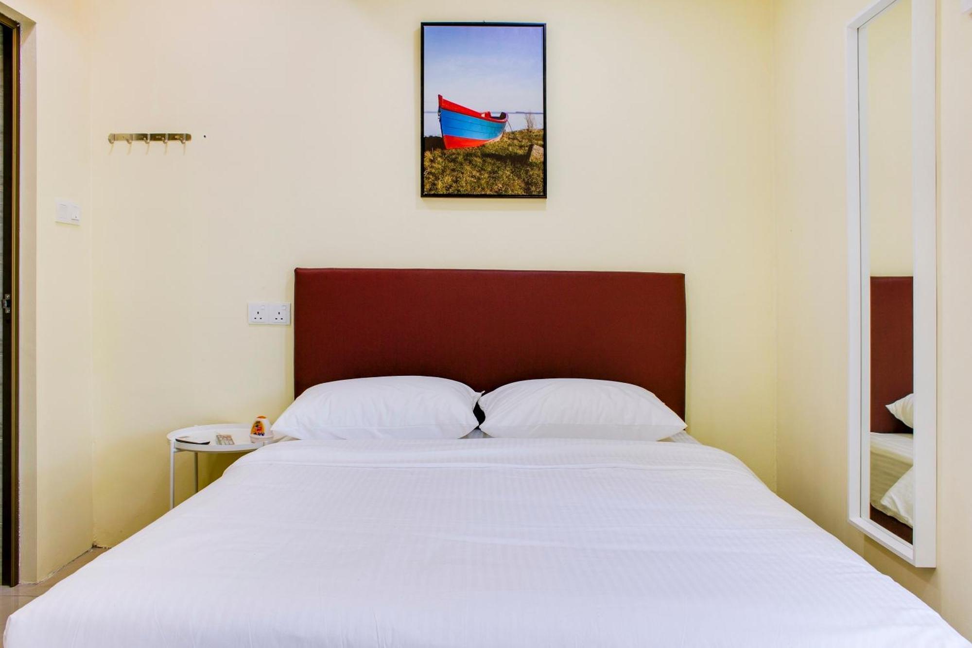 Oyo 90090 Roselyn Inn 2 Pasir Gudang Buitenkant foto