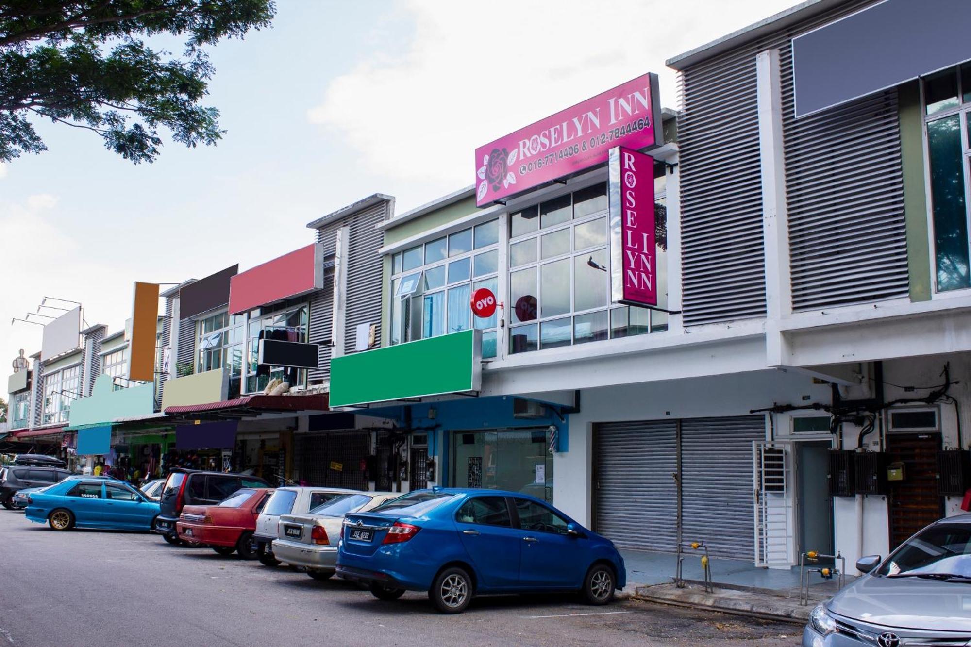 Oyo 90090 Roselyn Inn 2 Pasir Gudang Buitenkant foto