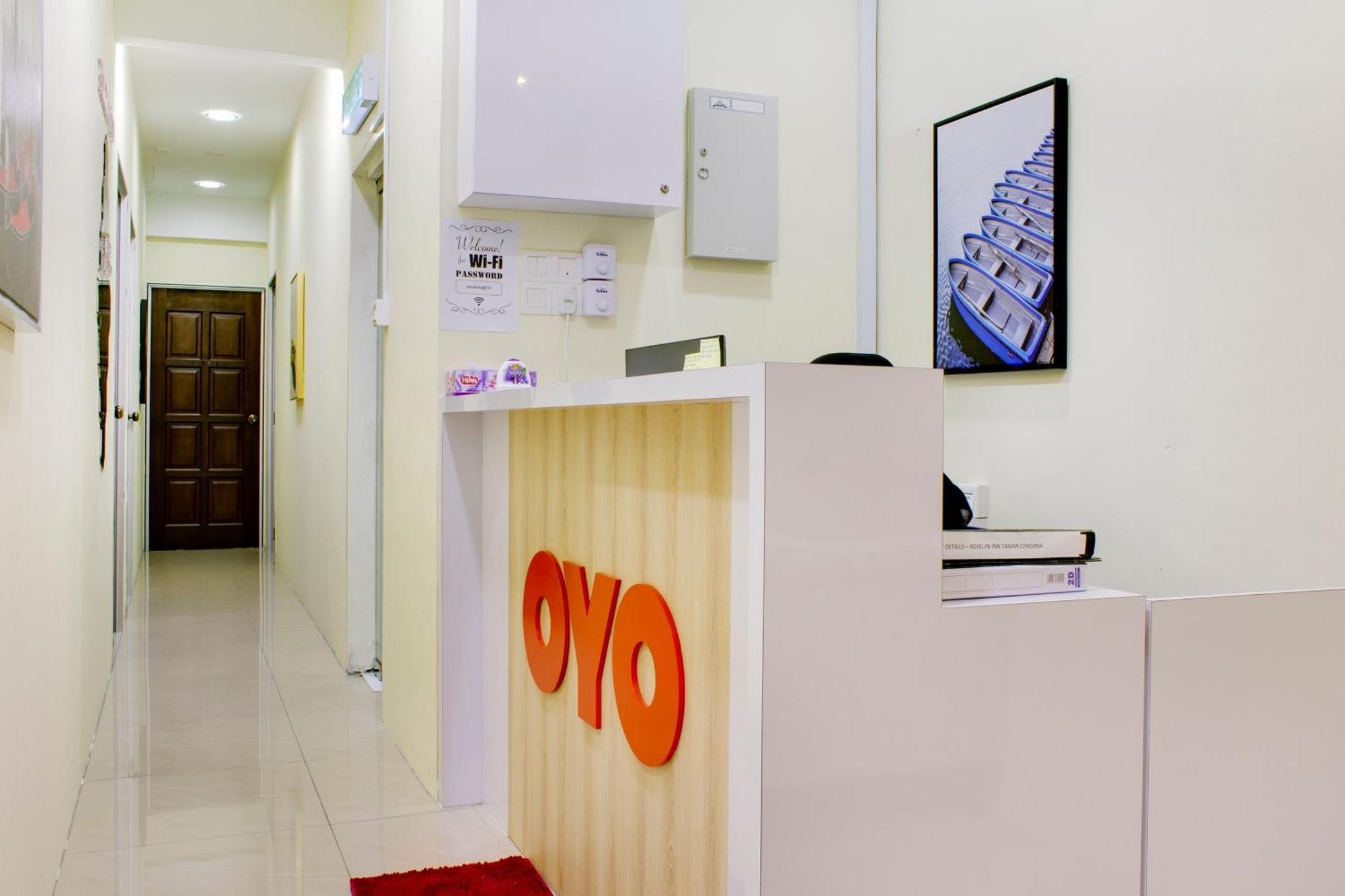 Oyo 90090 Roselyn Inn 2 Pasir Gudang Buitenkant foto